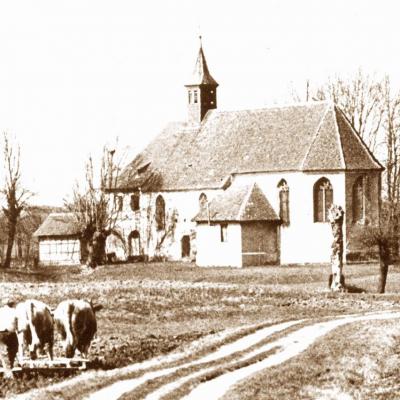 Chapelle-avec-labour-sepia.jpg